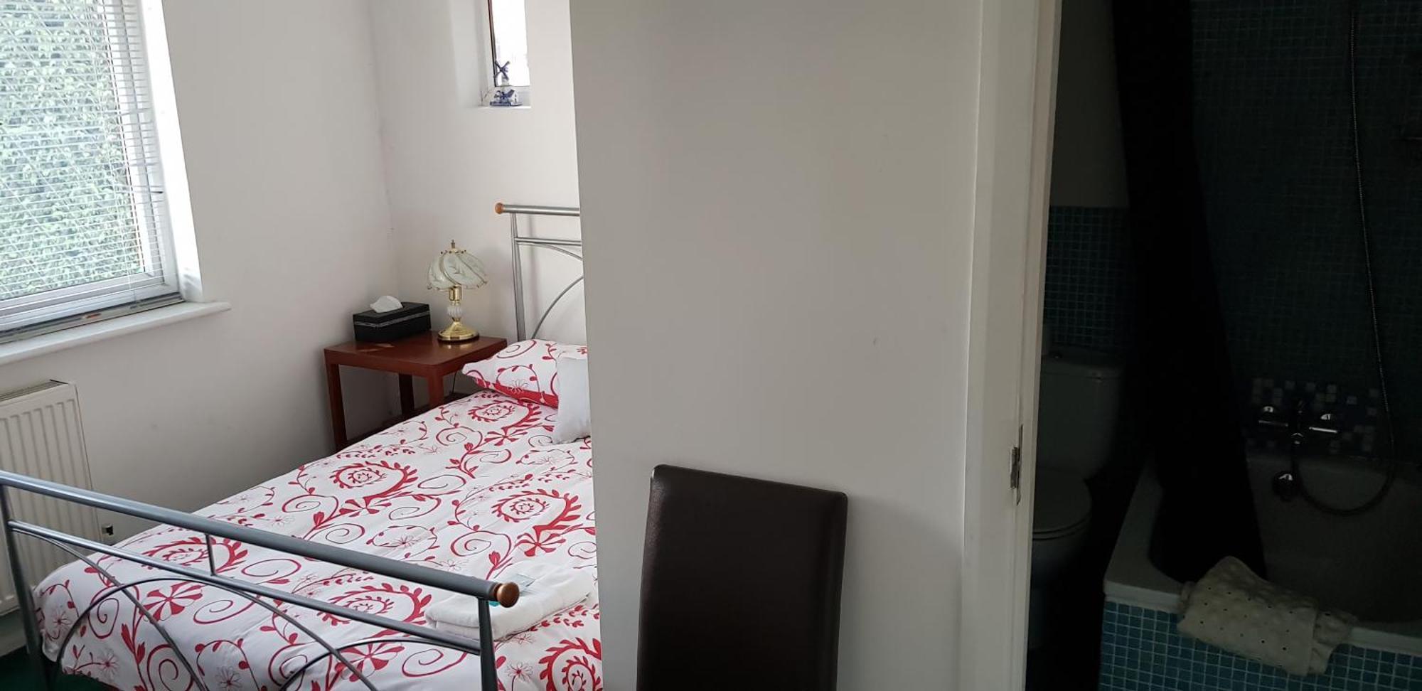 Oyo Guest House Ellipse Whetstone Eksteriør billede